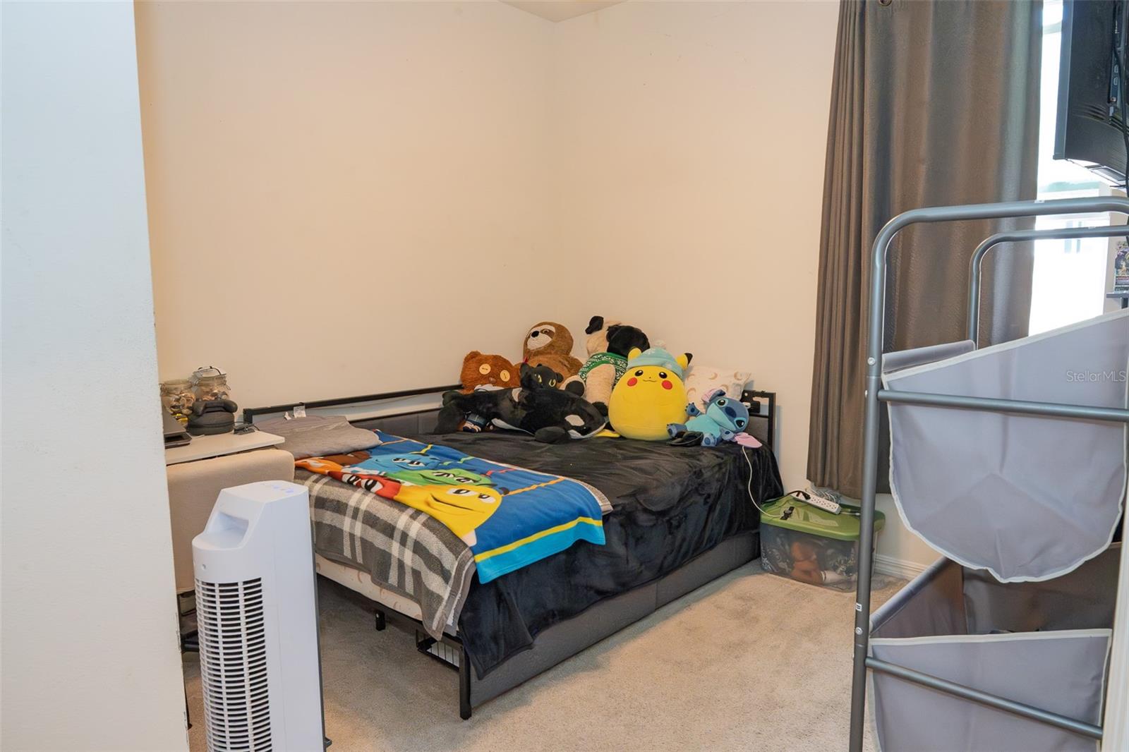 Image 12 of 33 For 20147 Azul Marble Loop