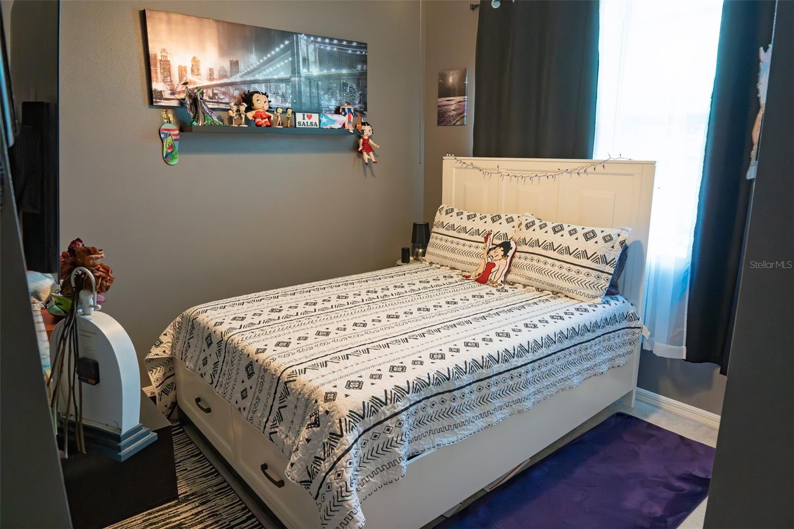 Image 14 of 33 For 20147 Azul Marble Loop