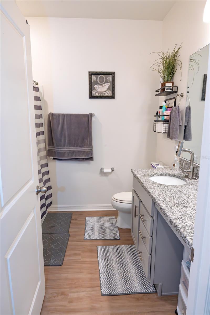 Image 7 of 33 For 20147 Azul Marble Loop