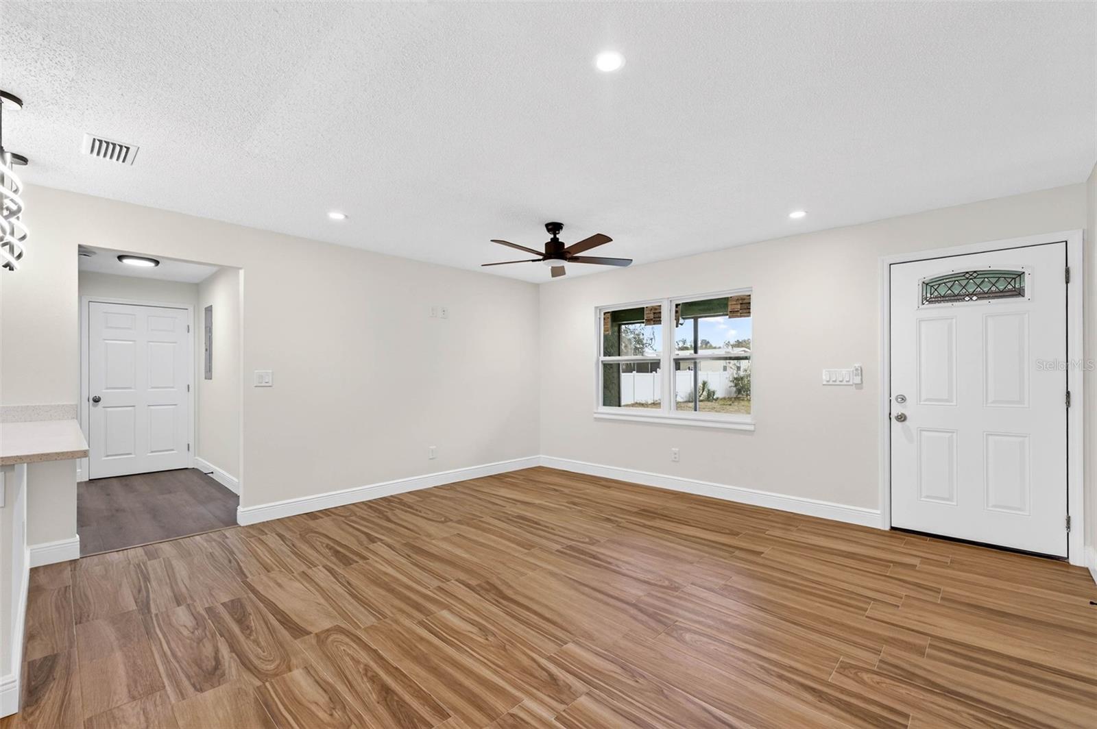 Image 14 of 56 For 4221 Burrows Road