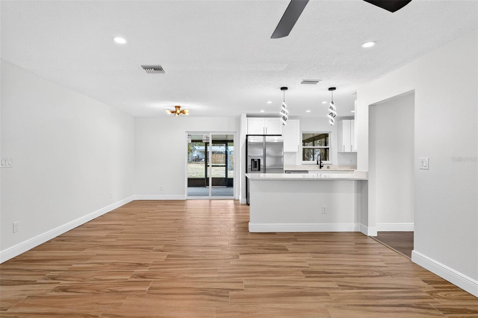 Image 19 of 56 For 4221 Burrows Road