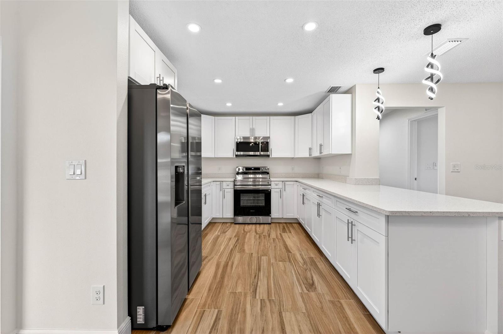 Image 21 of 56 For 4221 Burrows Road