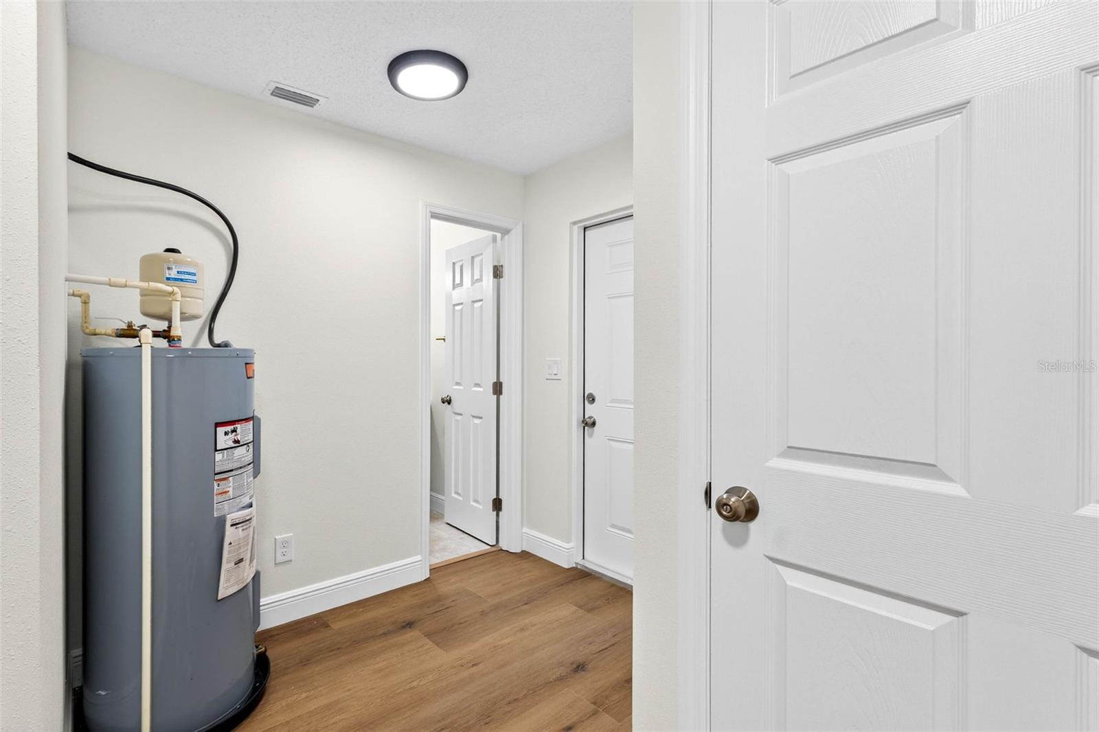 Image 28 of 56 For 4221 Burrows Road