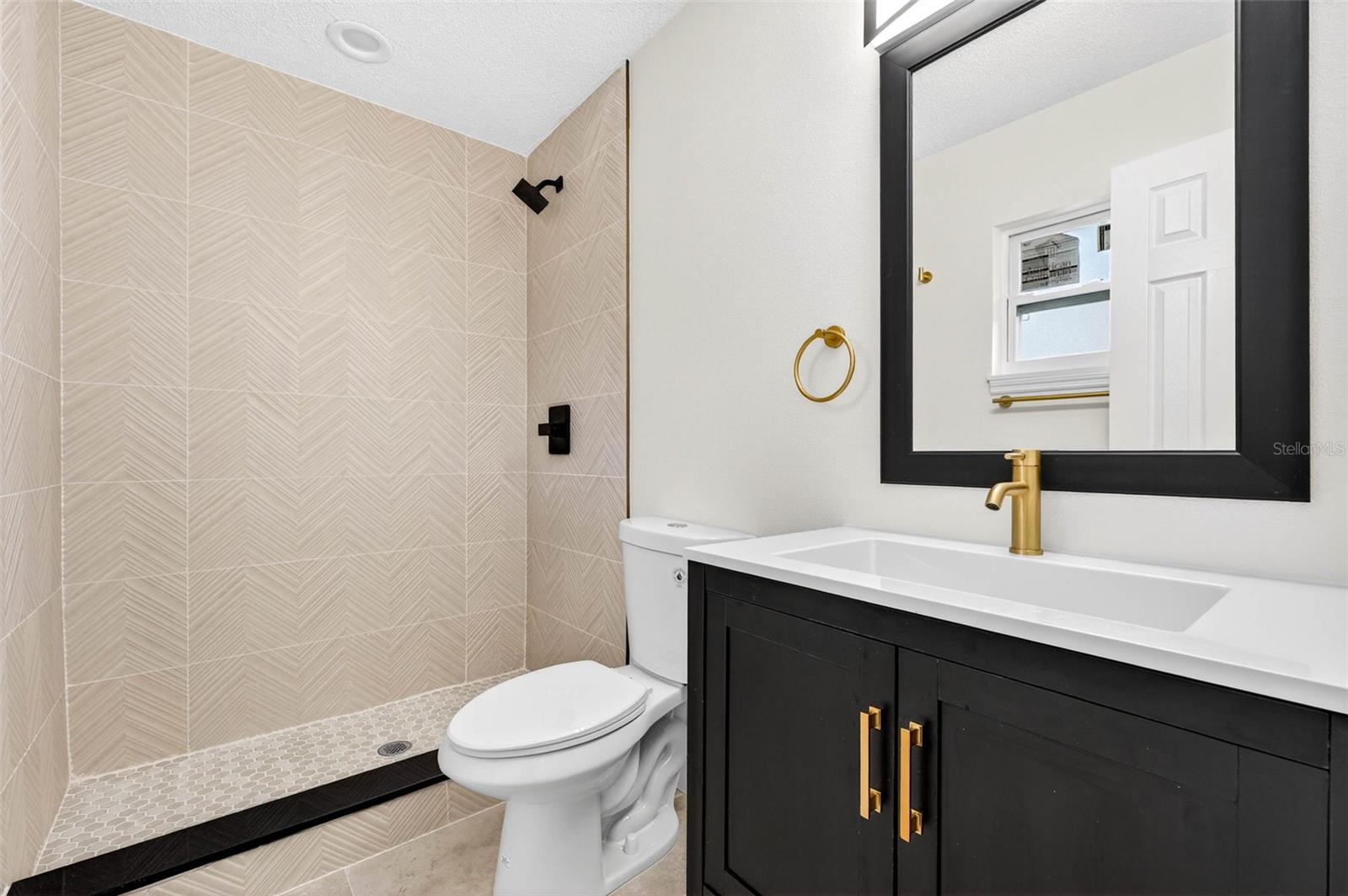 Image 39 of 56 For 4221 Burrows Road