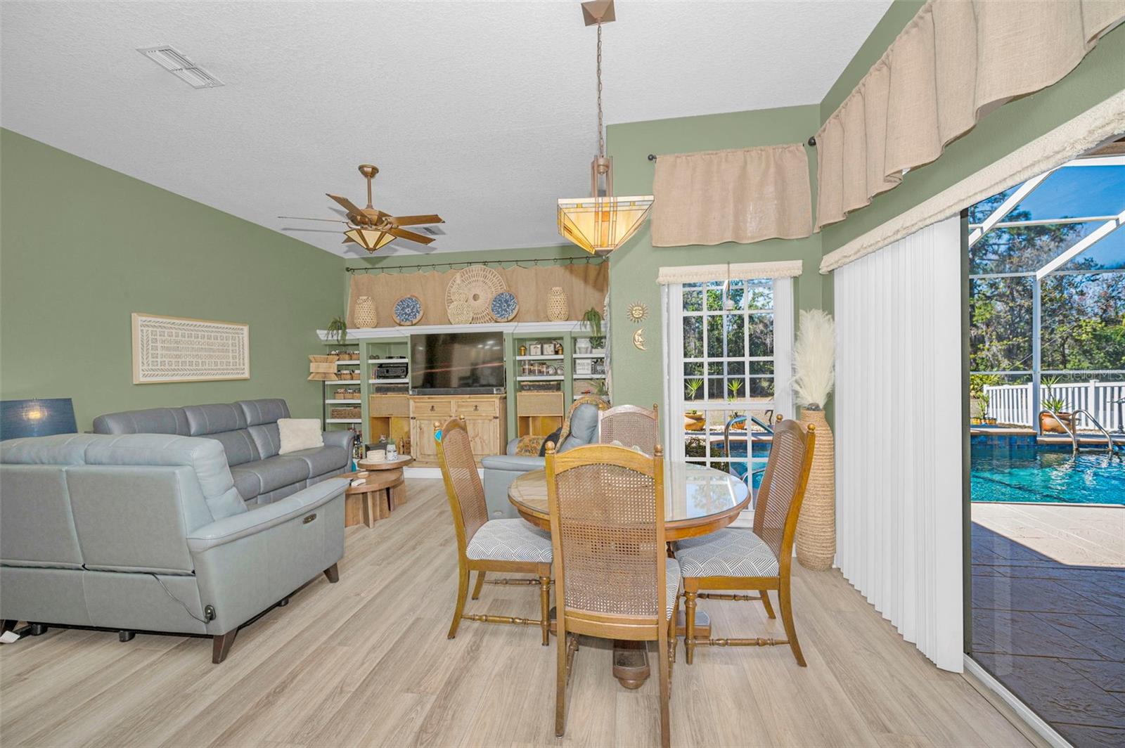 Image 20 of 54 For 7741 Starfire Way