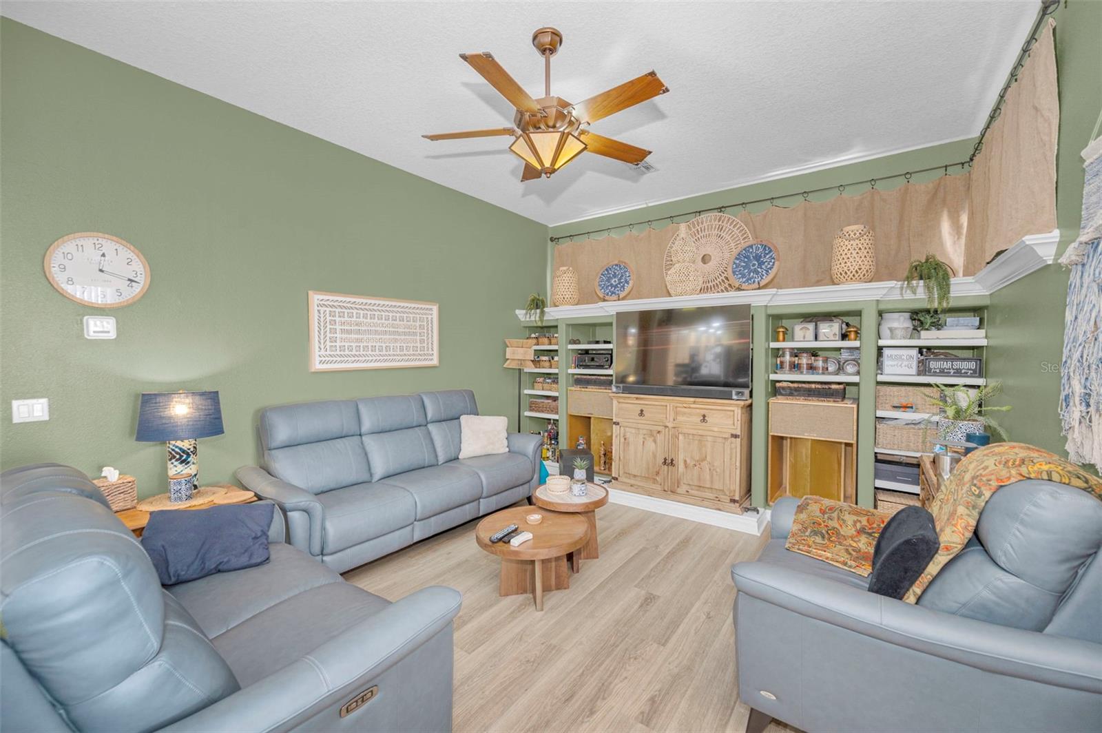 Image 27 of 54 For 7741 Starfire Way