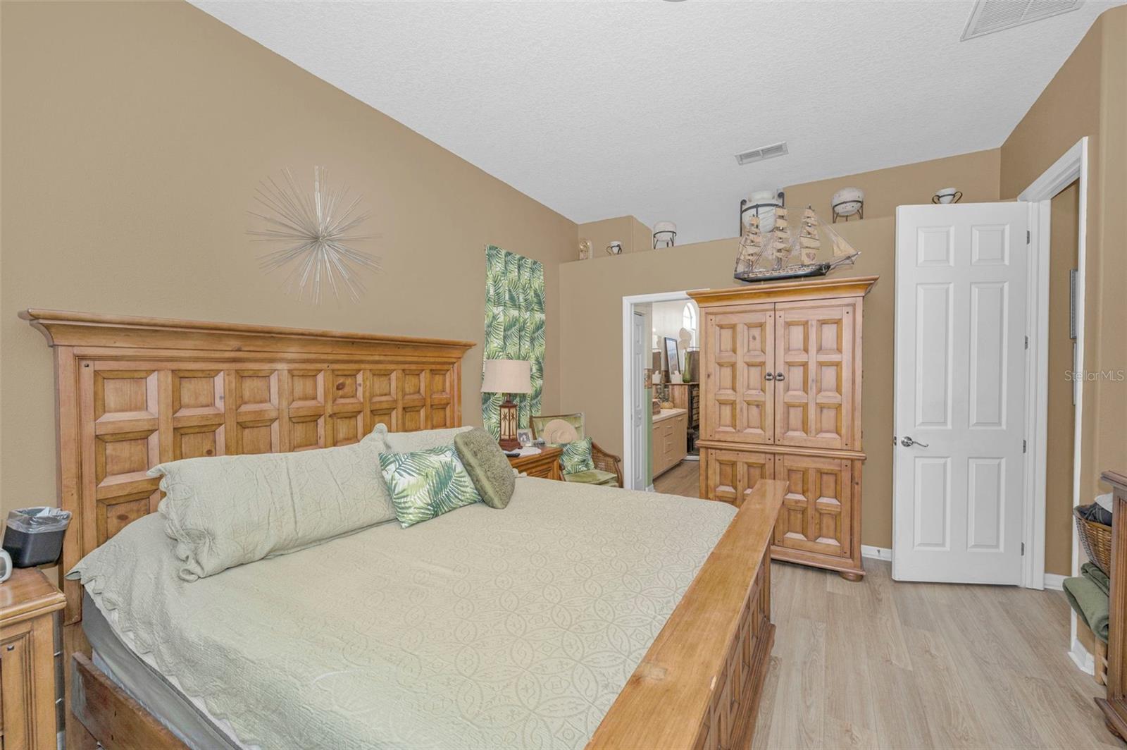 Image 32 of 54 For 7741 Starfire Way