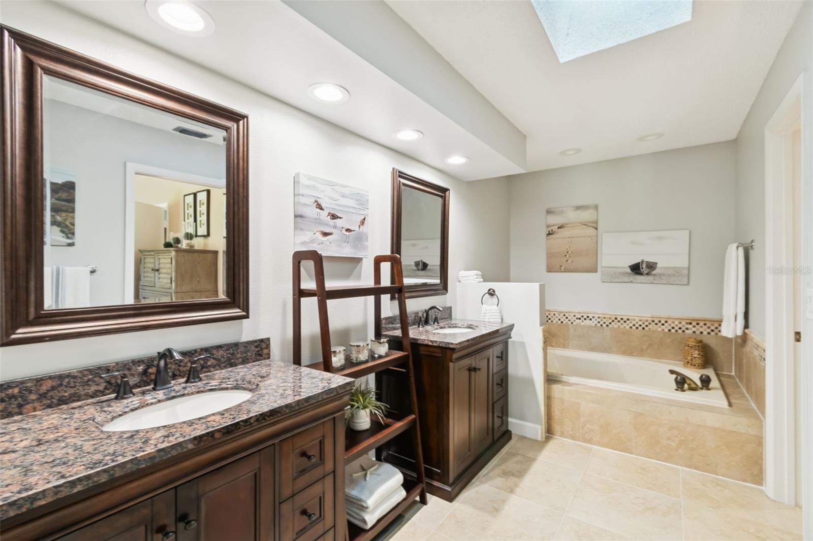 Image 21 of 35 For 7224 Greenville Court