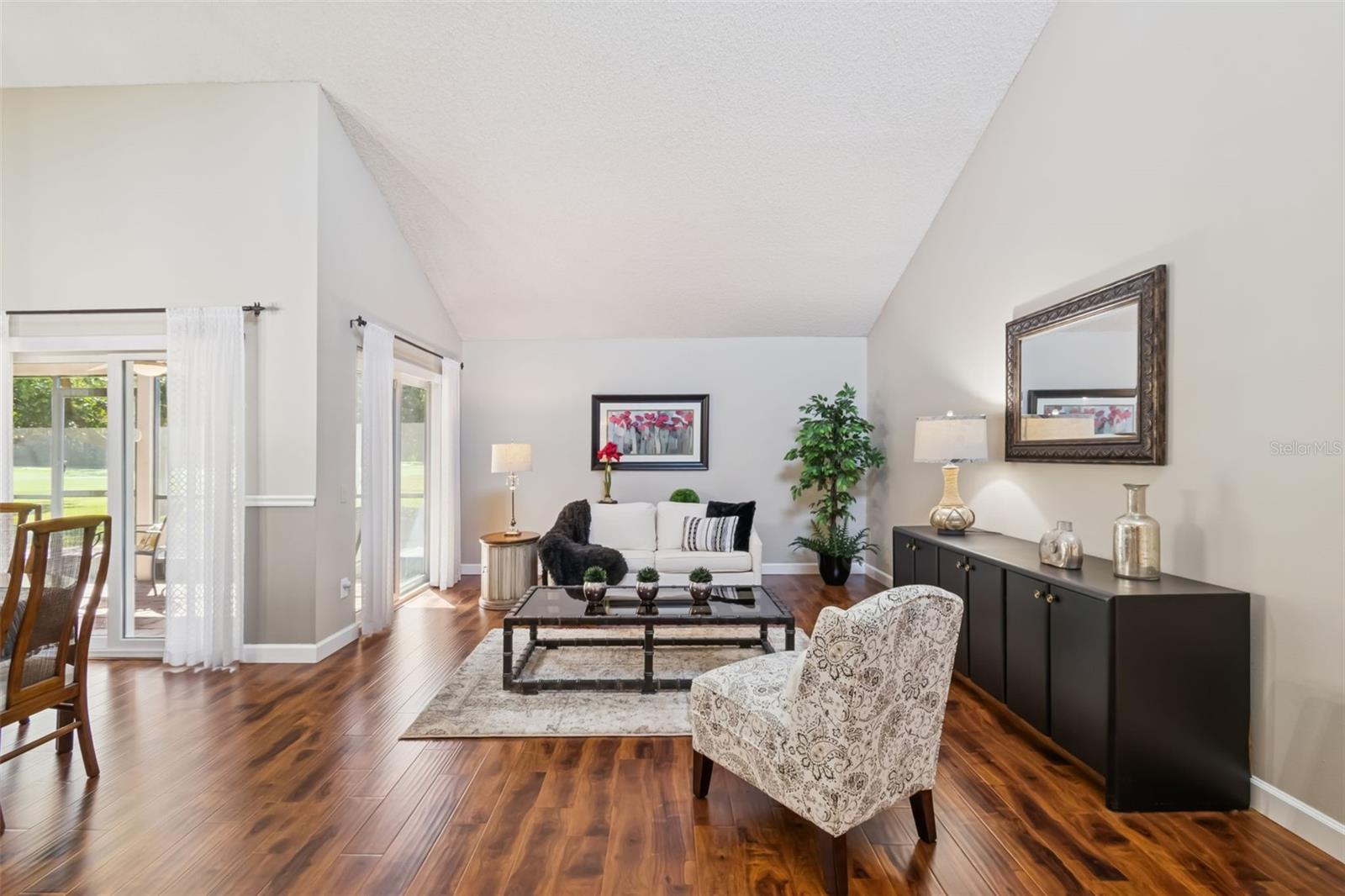 Image 5 of 35 For 7224 Greenville Court