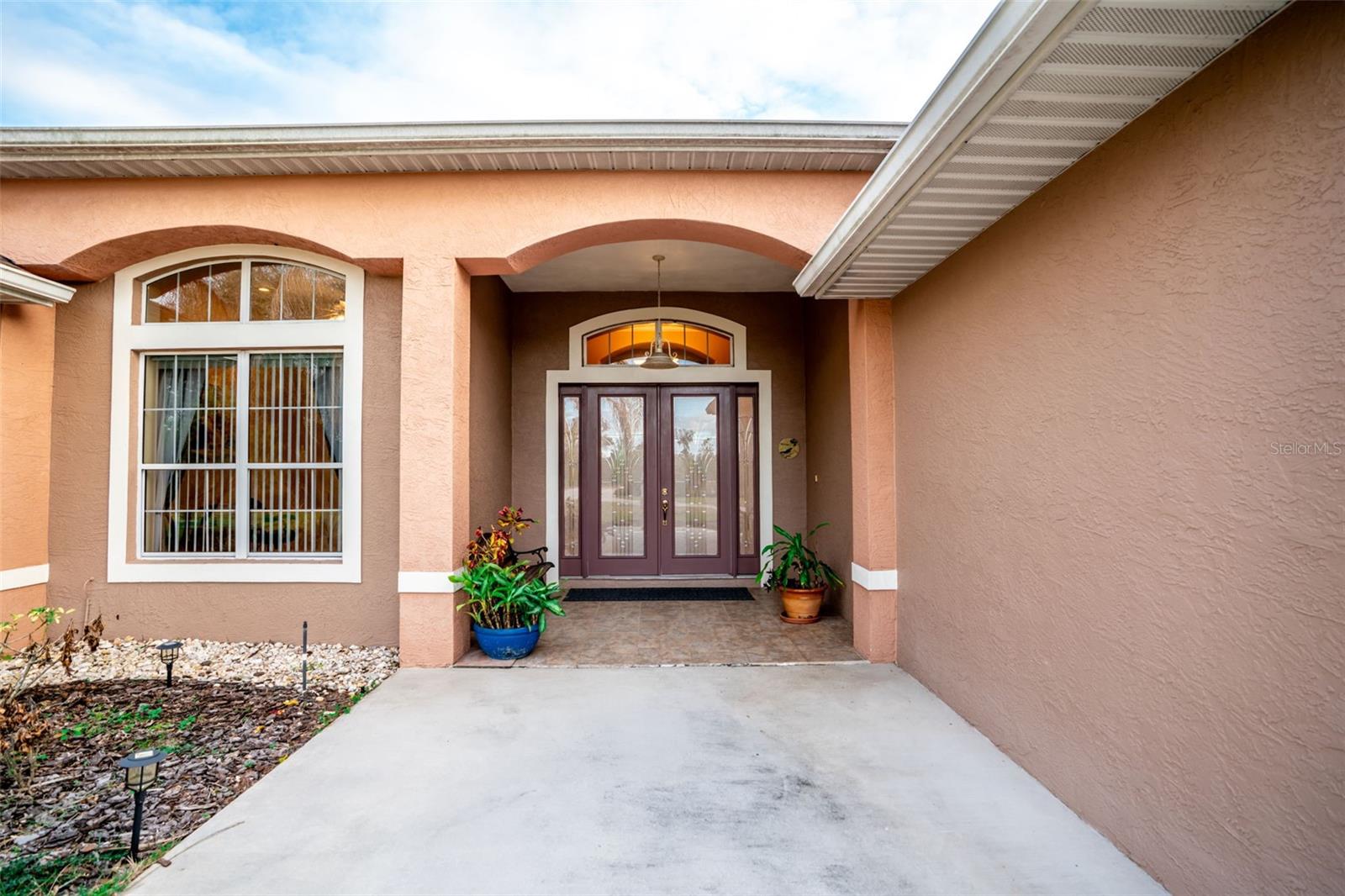 Image 4 of 80 For 1018 Lightfoot Road