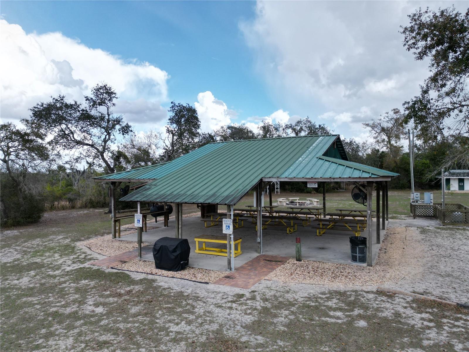 Image 69 of 80 For 1018 Lightfoot Road