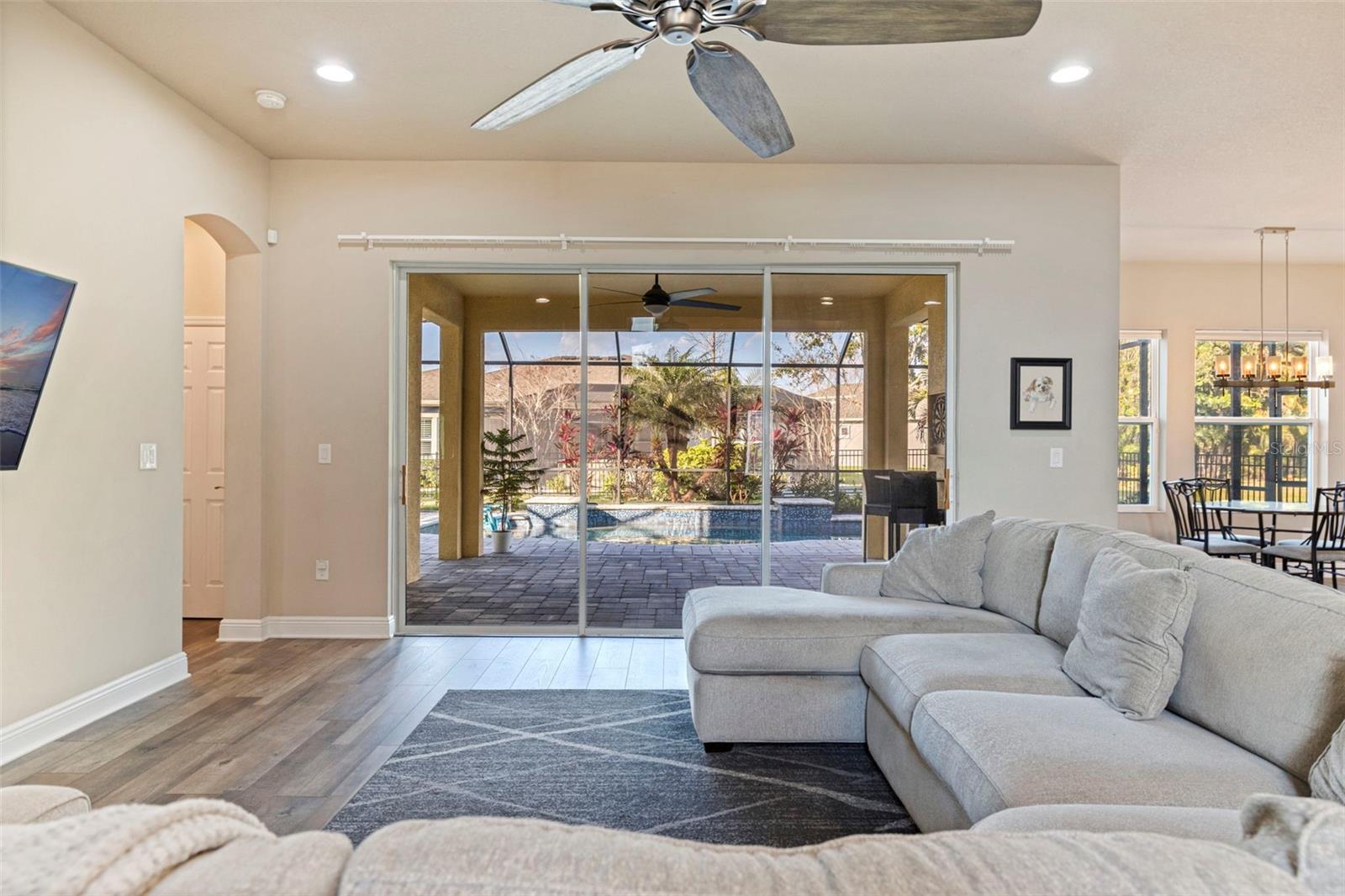 Image 10 of 48 For 6313 Havensport Drive