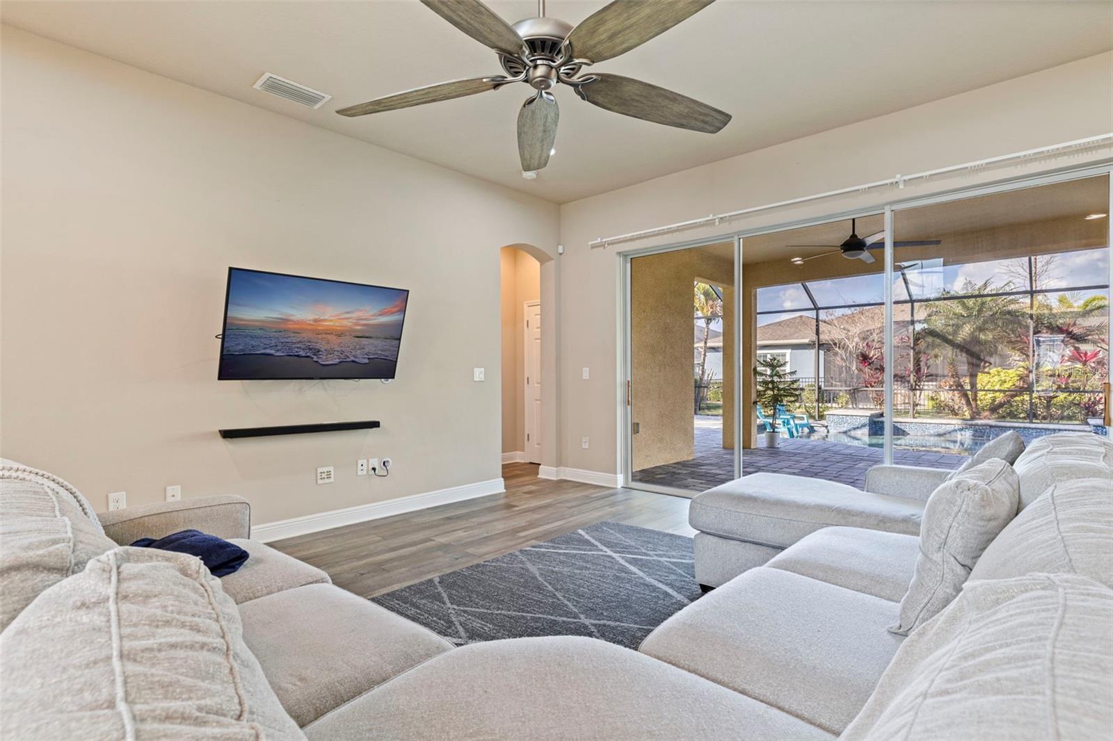 Image 11 of 48 For 6313 Havensport Drive