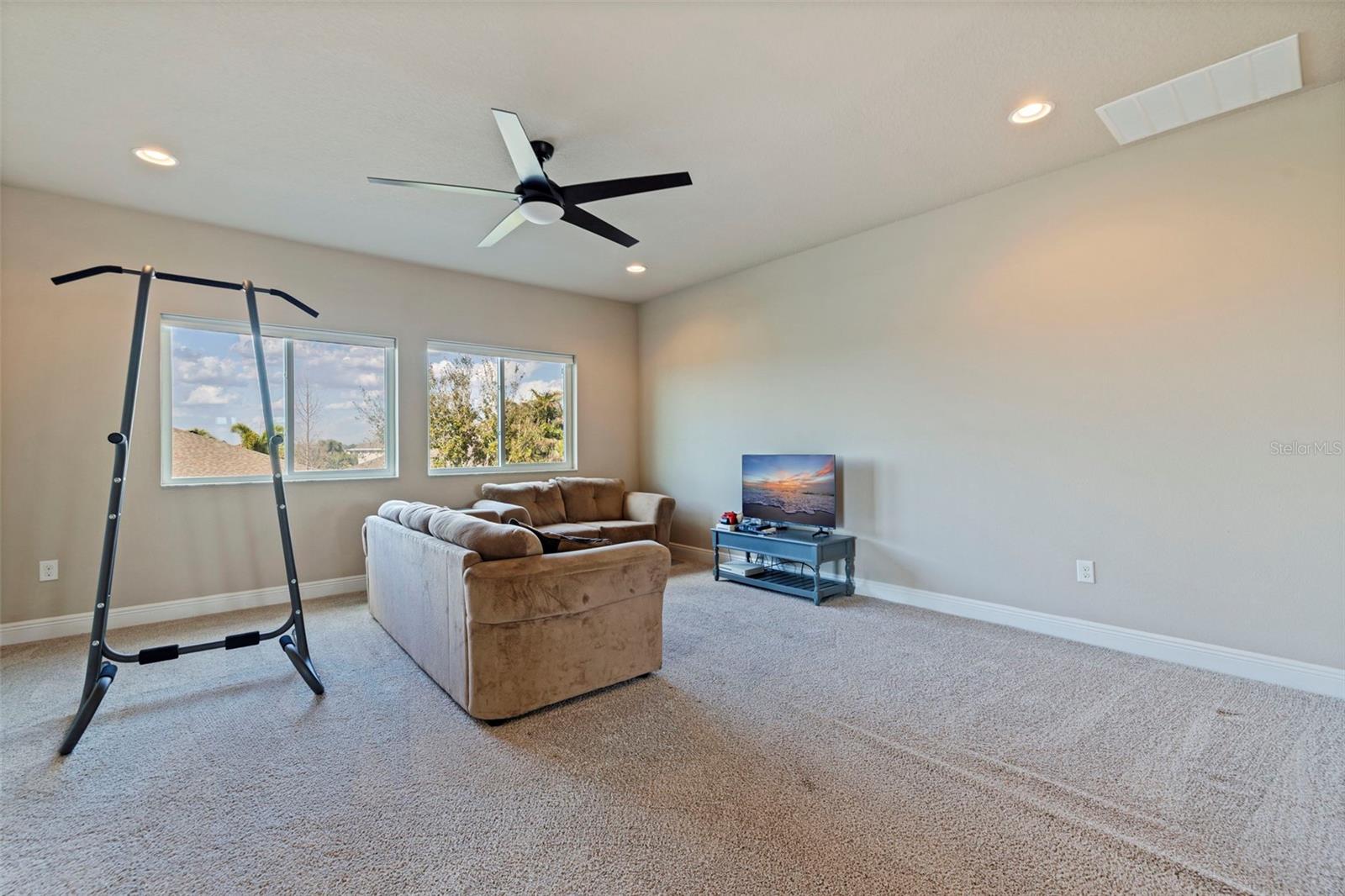 Image 22 of 48 For 6313 Havensport Drive