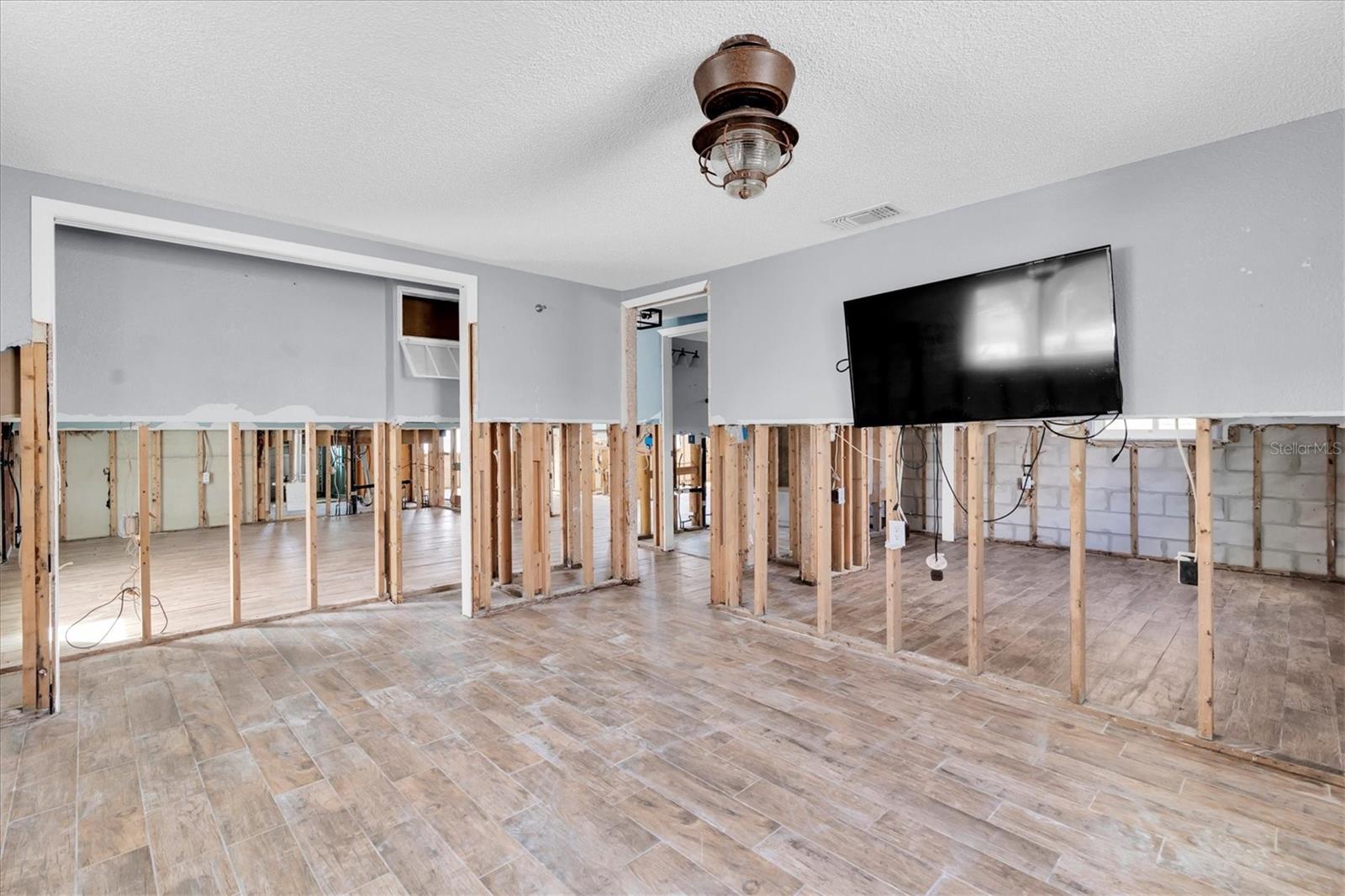 Image 12 of 23 For 5603 Quist Drive