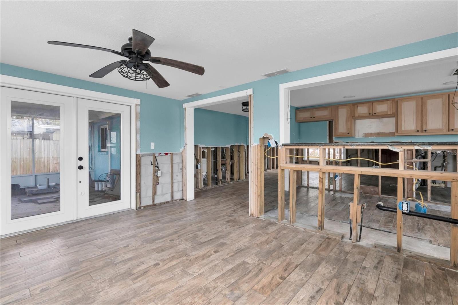 Image 4 of 23 For 5603 Quist Drive