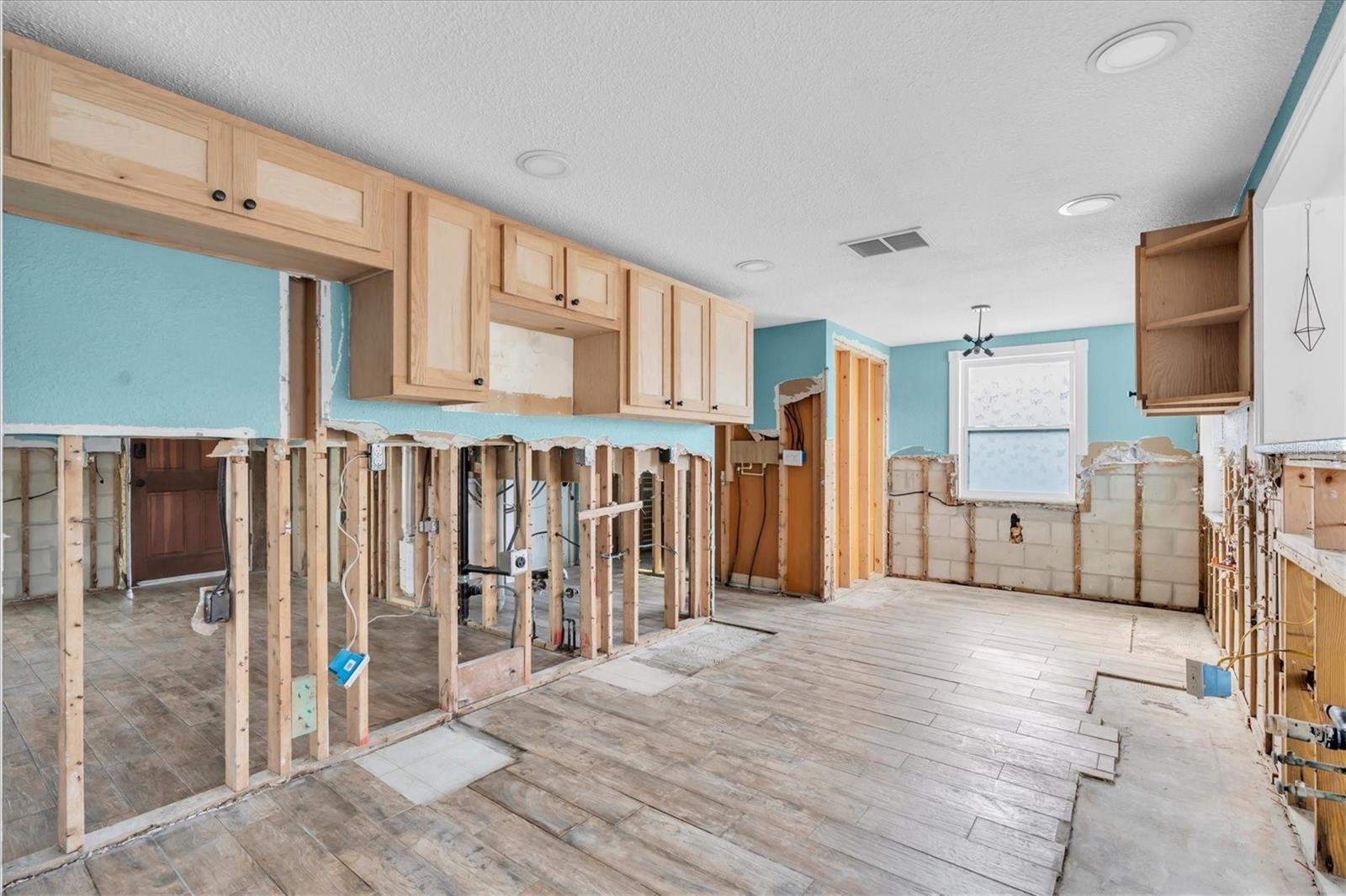 Image 6 of 23 For 5603 Quist Drive