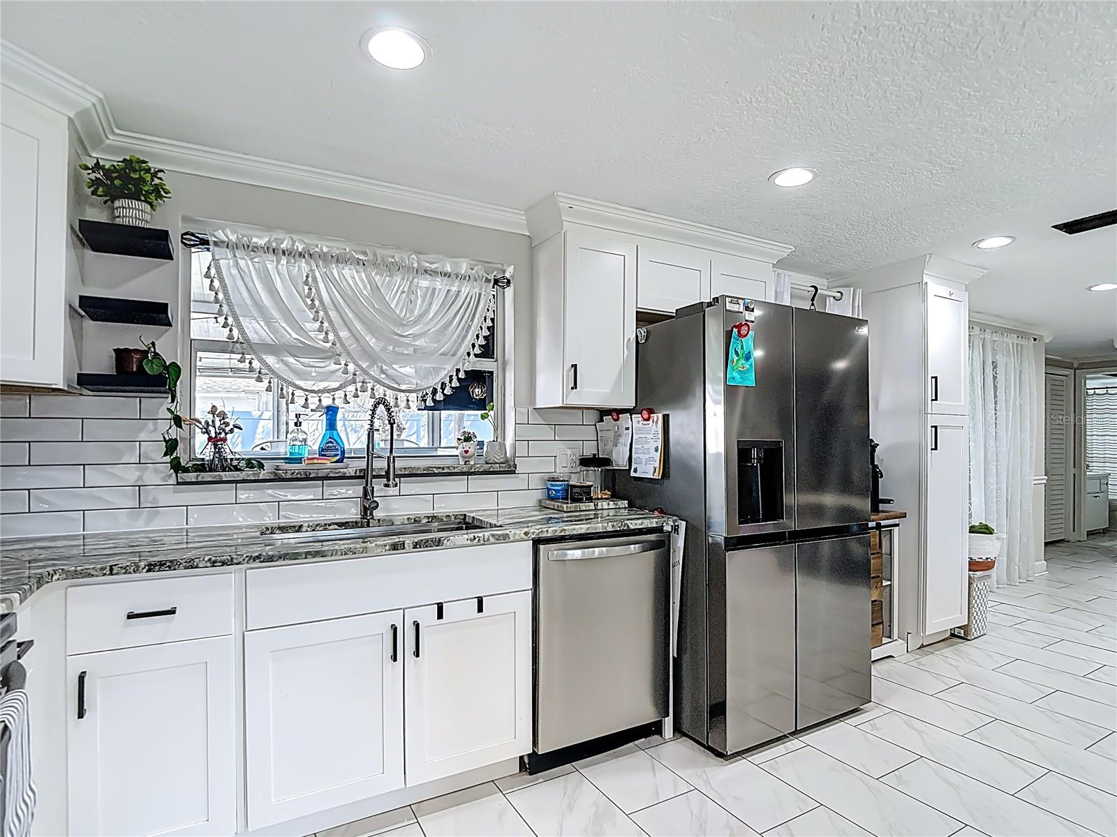 Image 12 of 51 For 9430 Palm Avenue