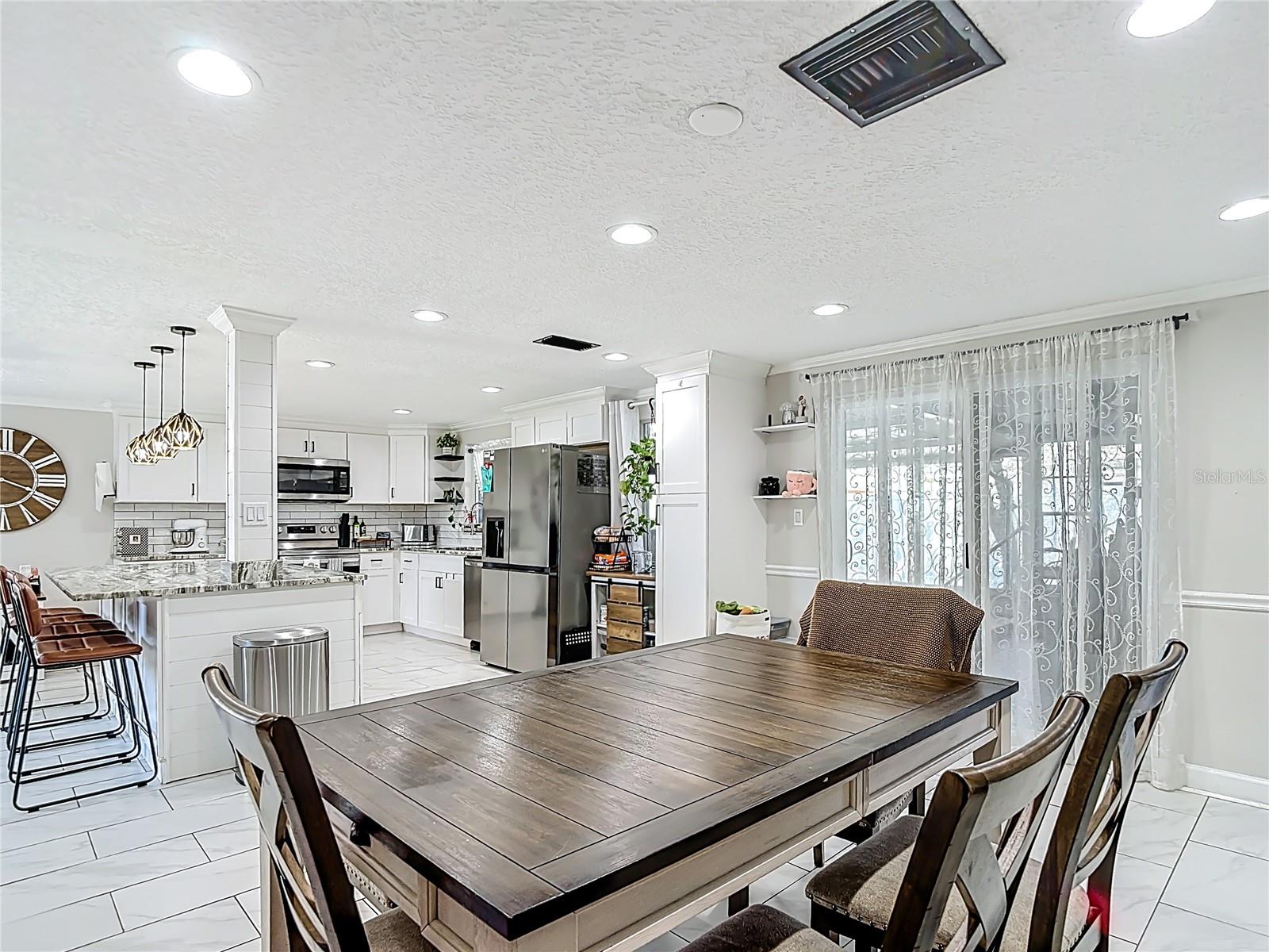 Image 18 of 51 For 9430 Palm Avenue