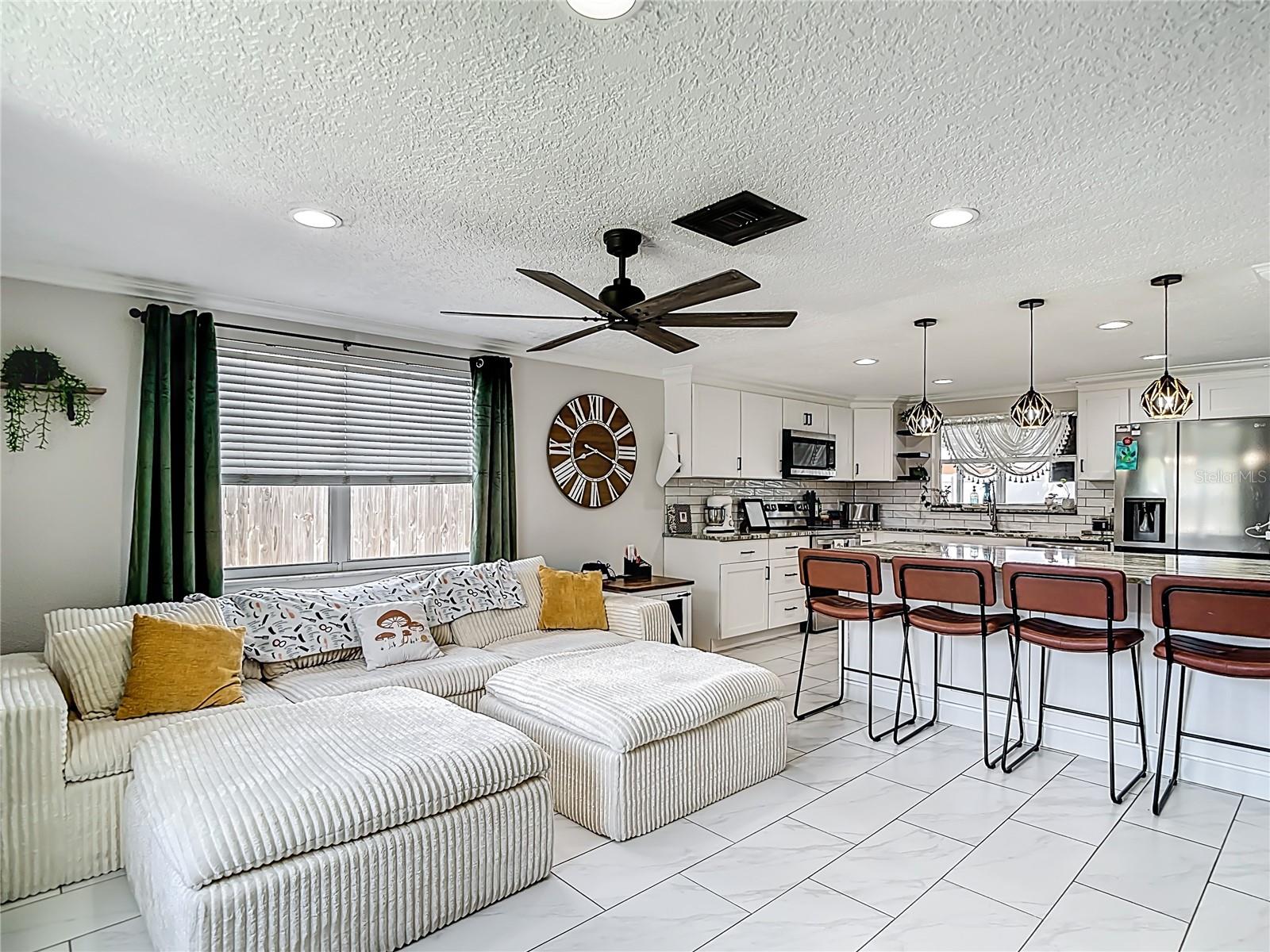 Image 21 of 51 For 9430 Palm Avenue