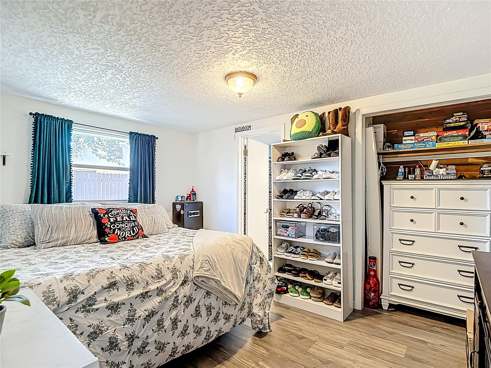 Image 27 of 51 For 9430 Palm Avenue