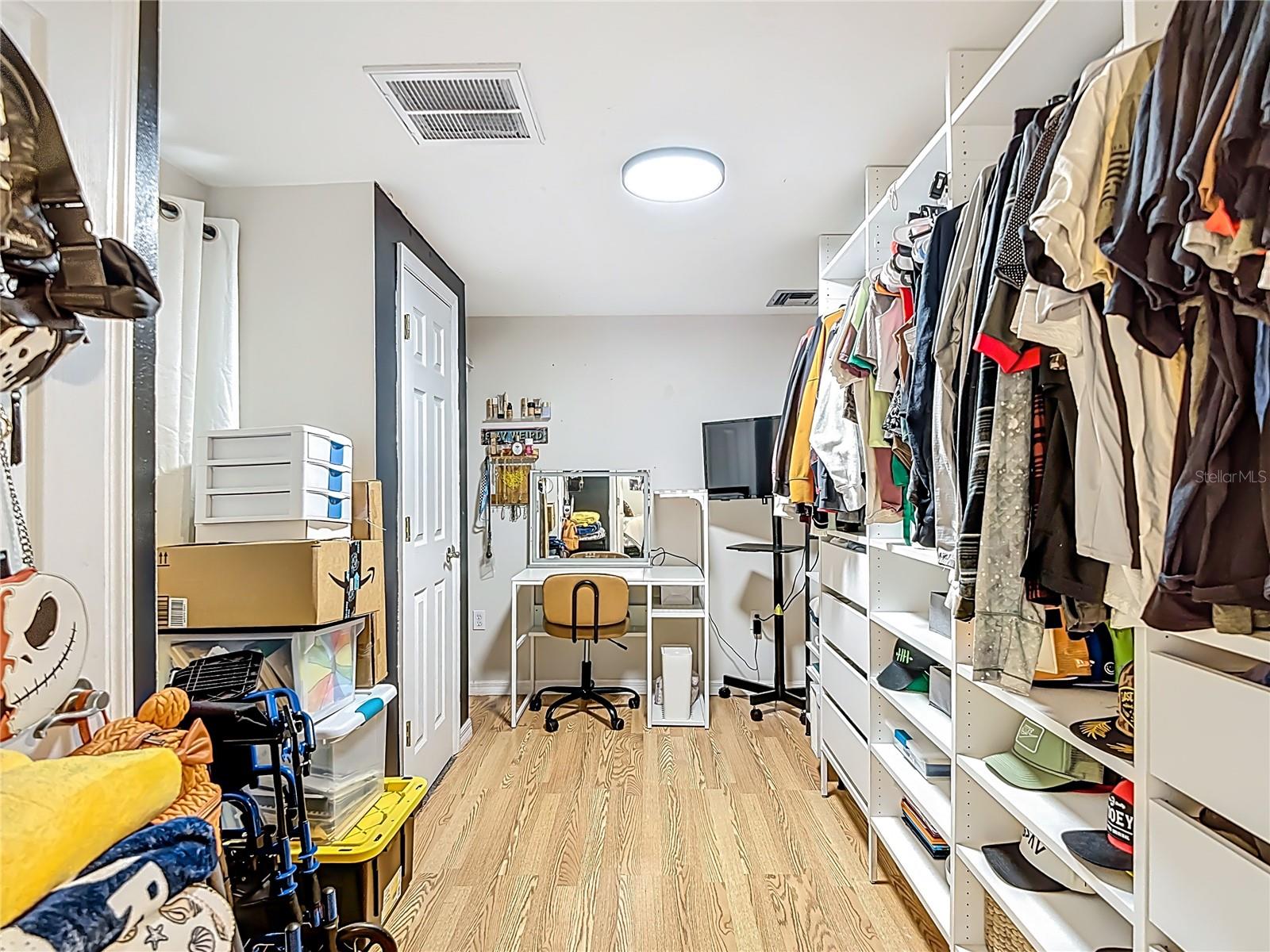 Image 30 of 51 For 9430 Palm Avenue