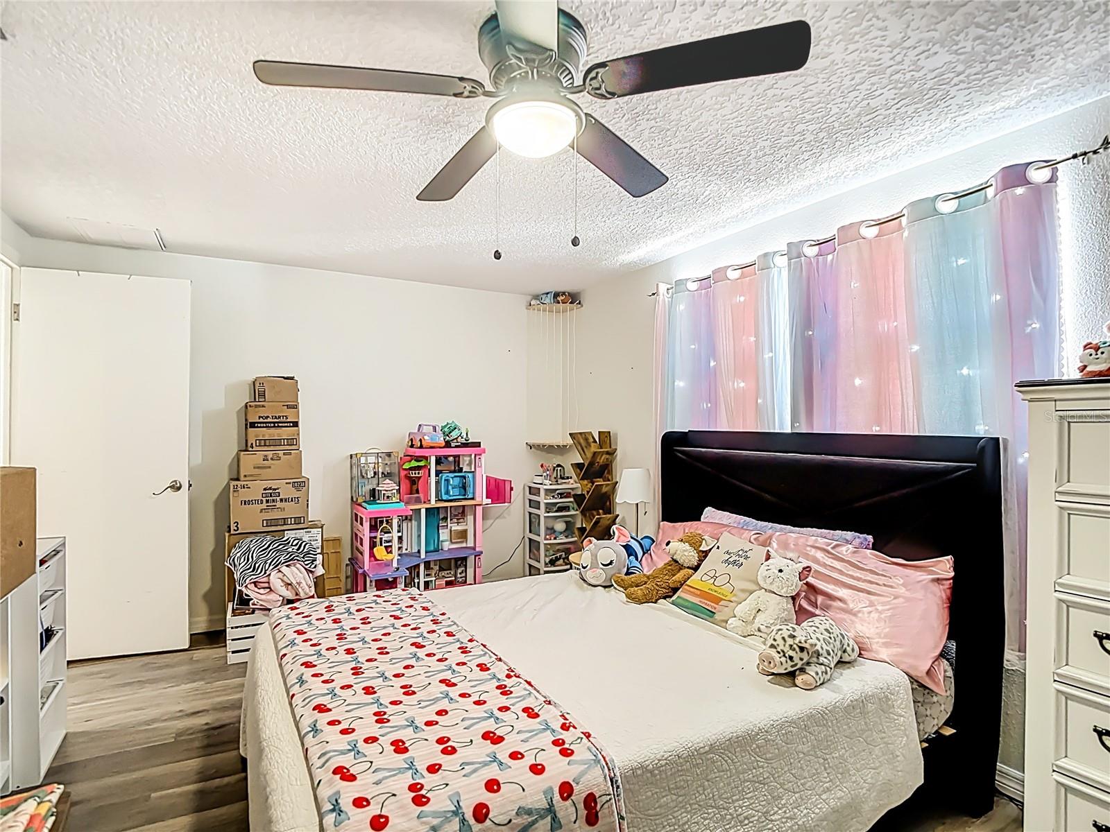 Image 33 of 51 For 9430 Palm Avenue