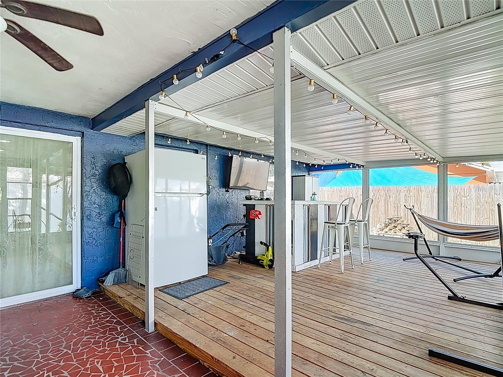 Image 39 of 51 For 9430 Palm Avenue