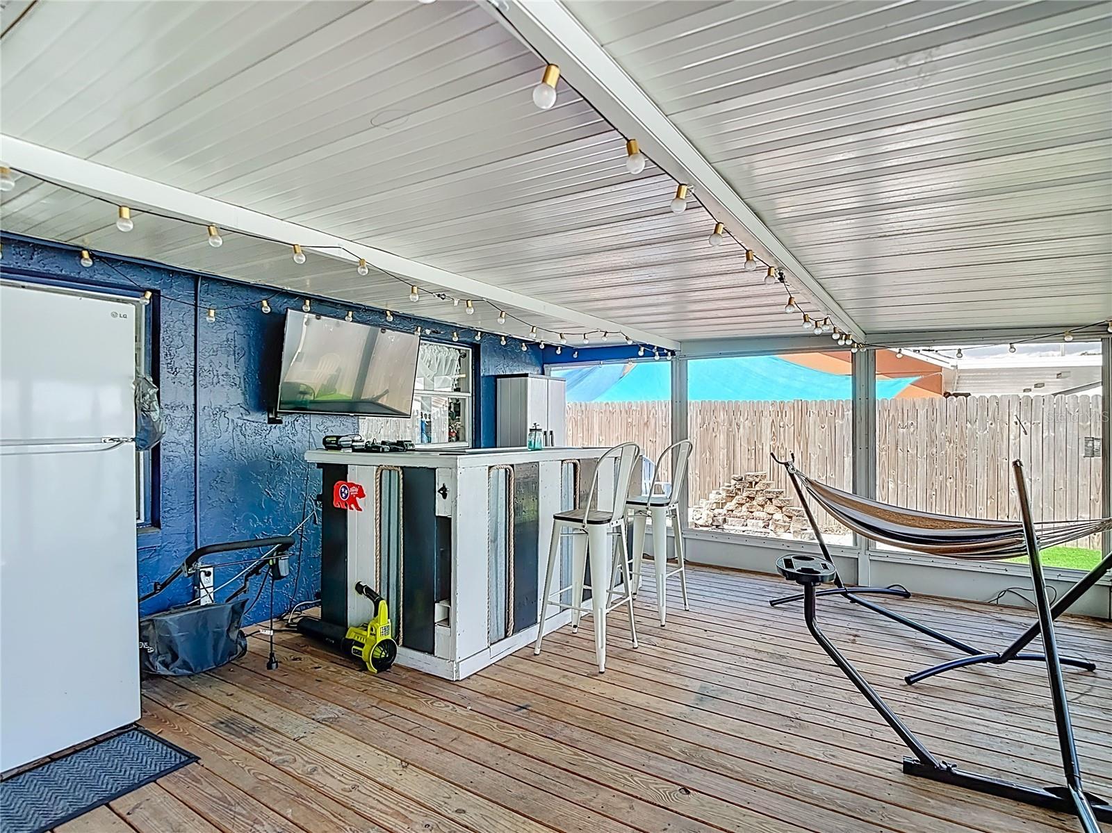 Image 40 of 51 For 9430 Palm Avenue