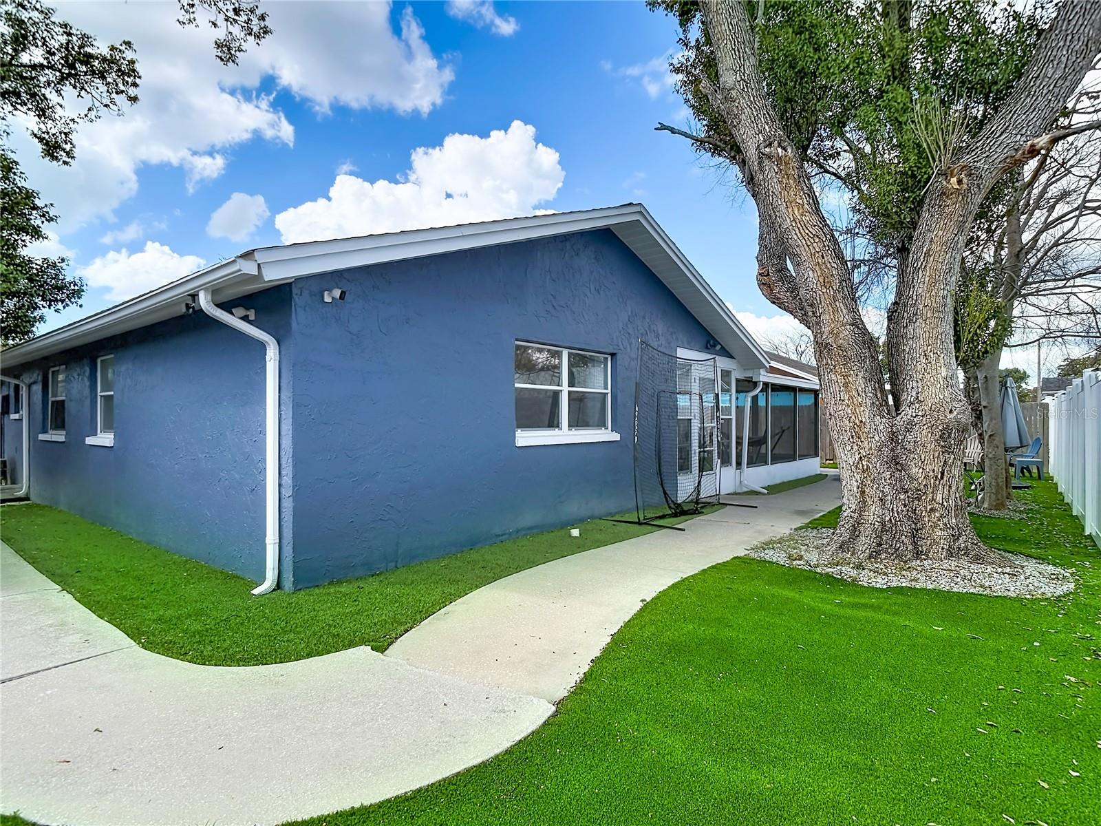 Image 42 of 51 For 9430 Palm Avenue