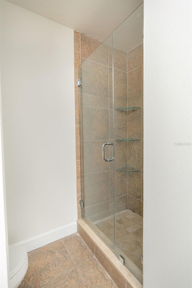 Listing photo id 21 for 1002 Channelside Drive 2c