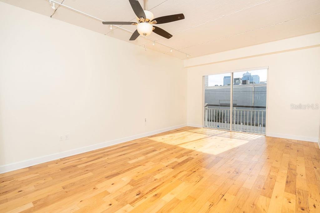 Listing photo id 25 for 1002 Channelside Drive 2c