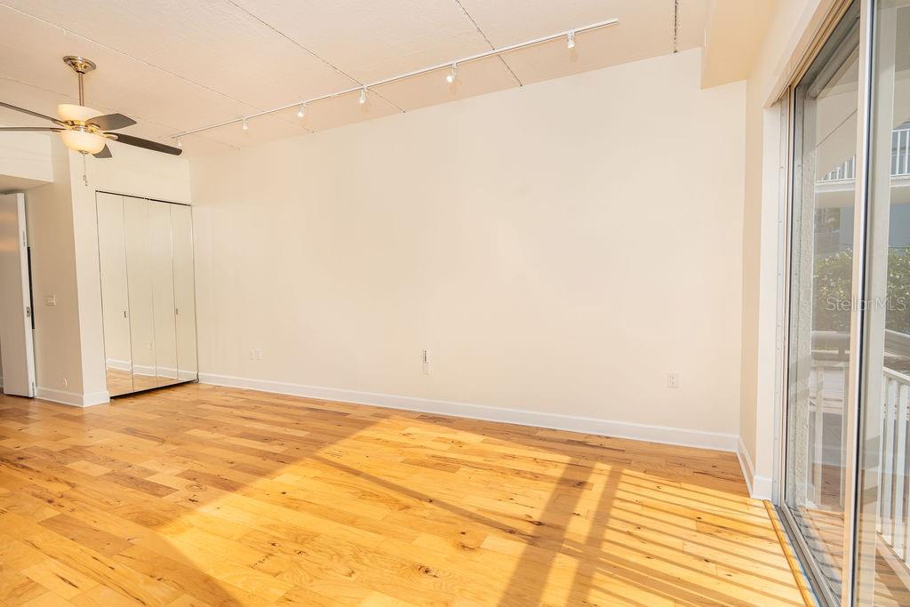 Listing photo id 28 for 1002 Channelside Drive 2c