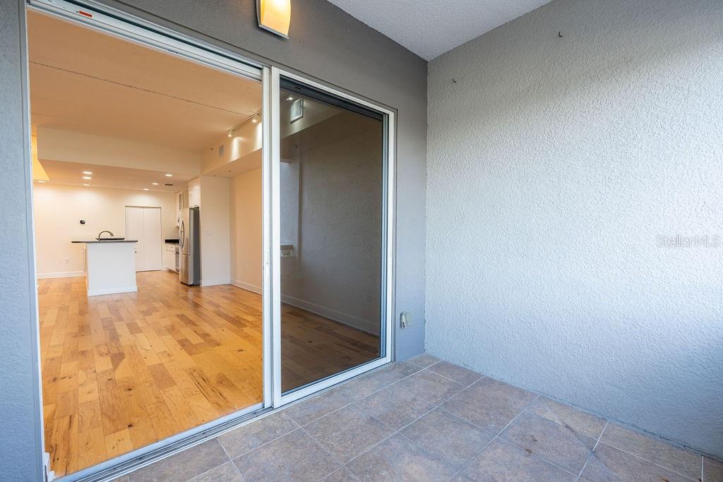 Listing photo id 31 for 1002 Channelside Drive 2c