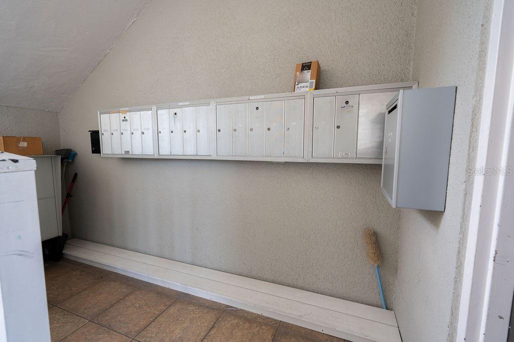 Listing photo id 49 for 1002 Channelside Drive 2c