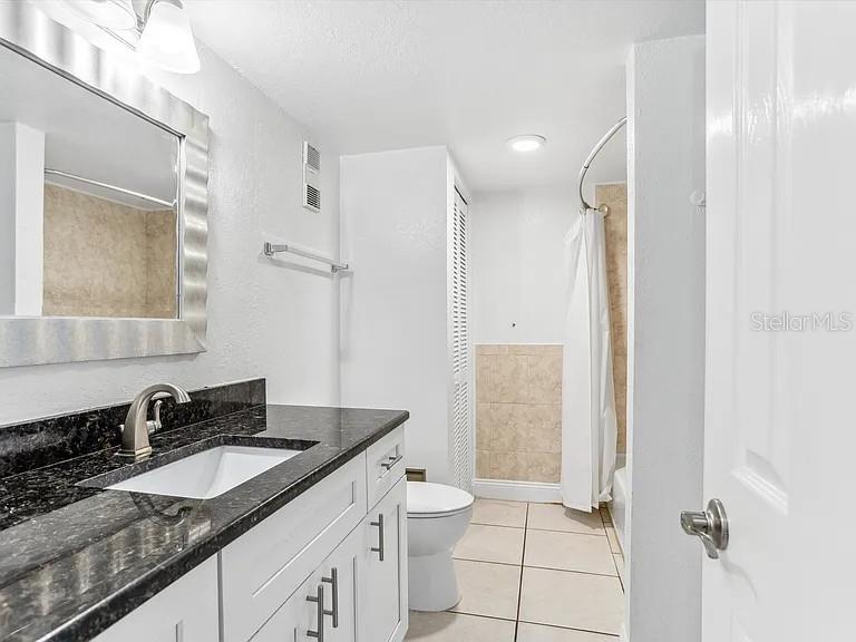 Image 9 of 11 For 9444 Tradewinds Avenue