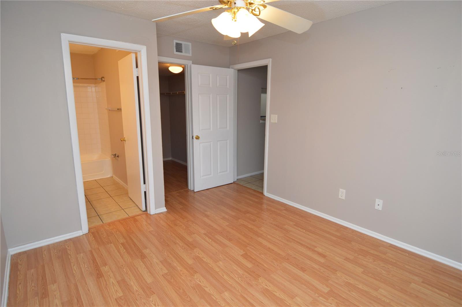 Image 41 of 95 For 8653 Fancy Finch Drive 101