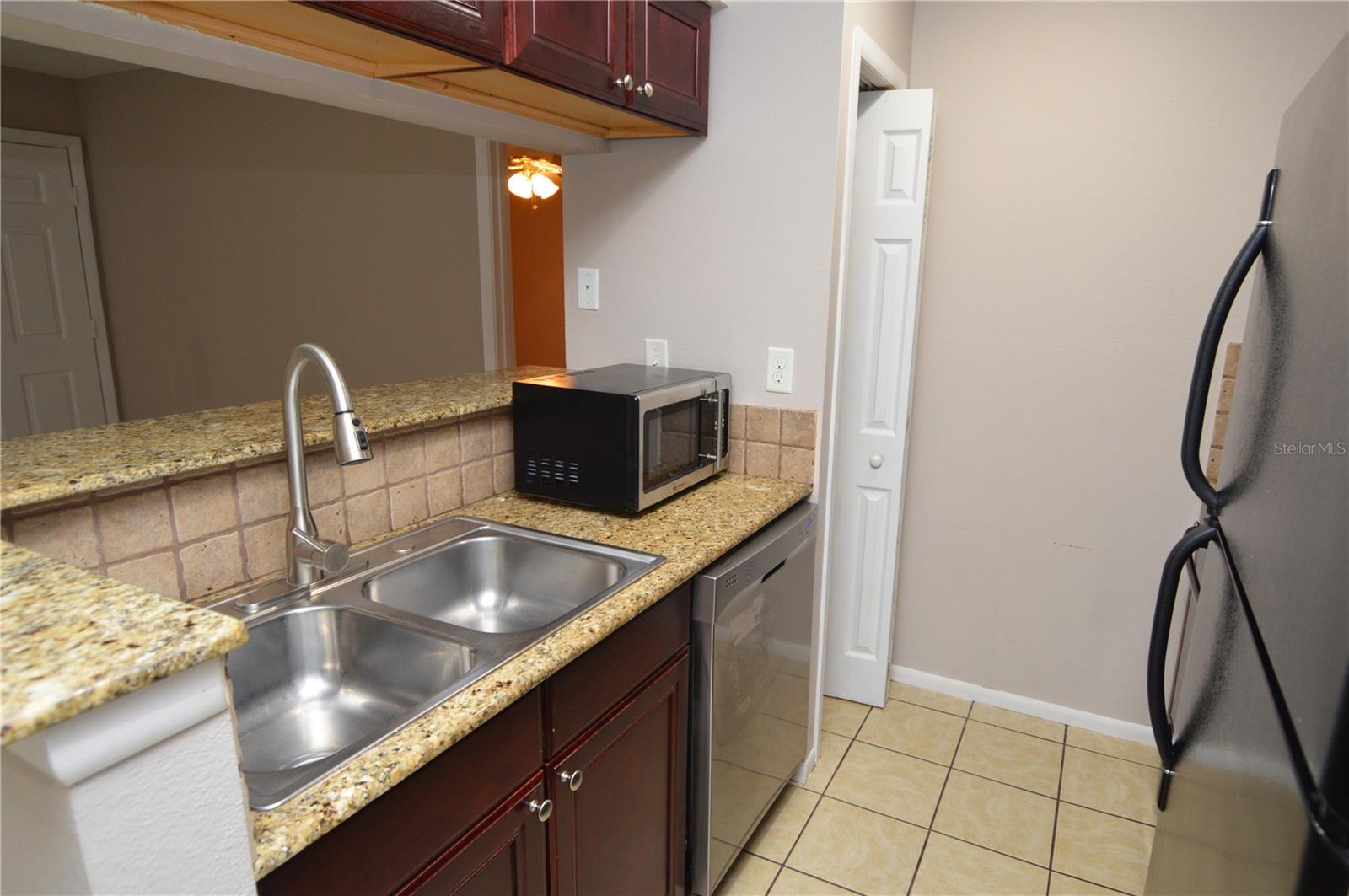 Image 6 of 95 For 8653 Fancy Finch Drive 101