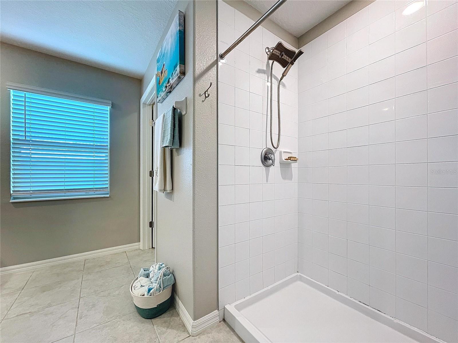 Image 22 of 26 For 197 Rain Berry Avenue