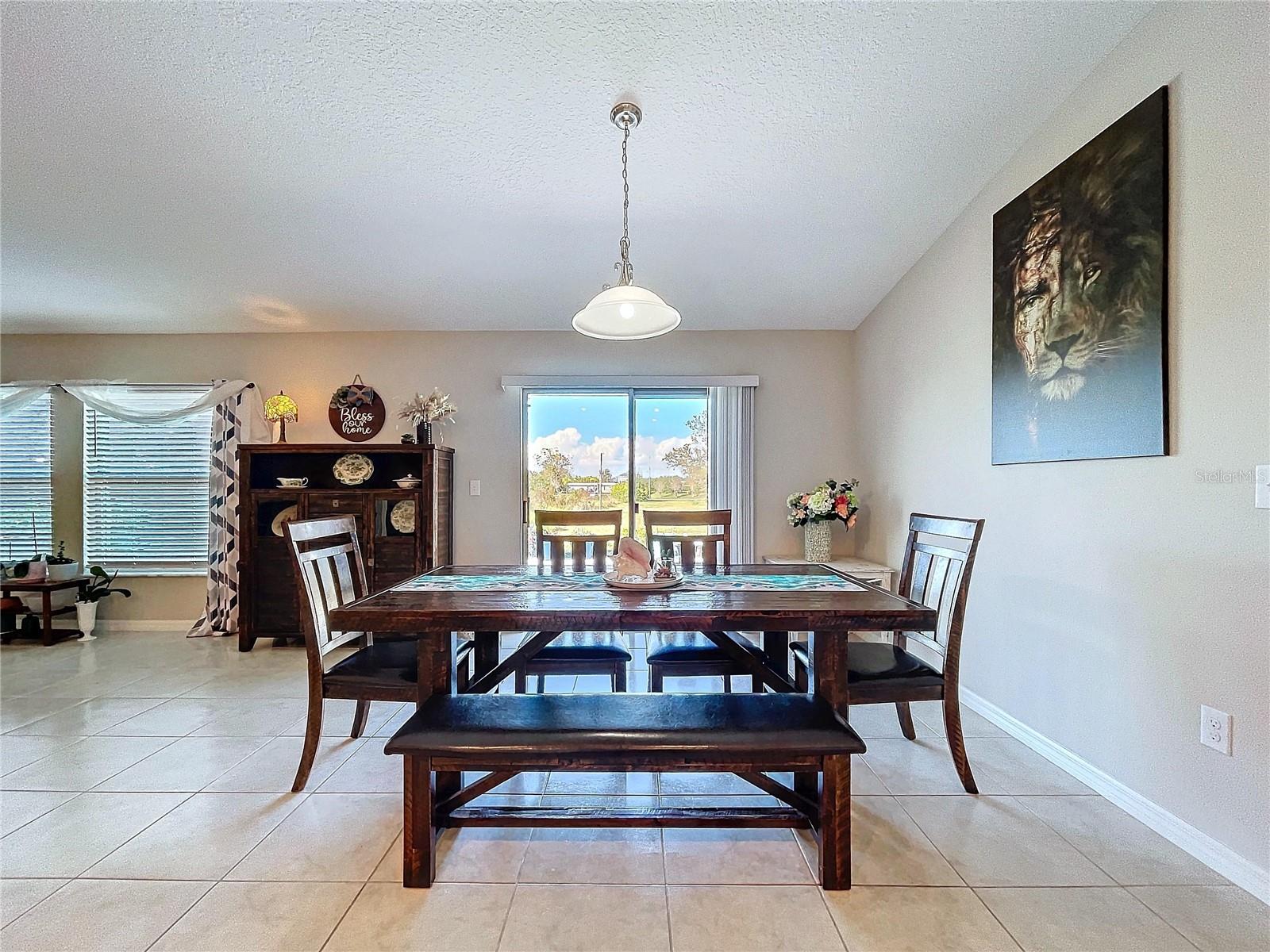 Image 7 of 26 For 197 Rain Berry Avenue