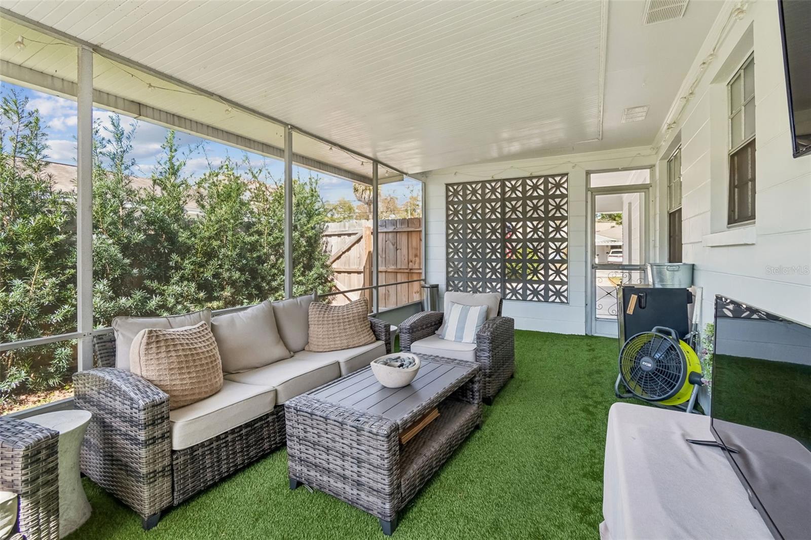 Image 53 of 70 For 4514 Fig Street