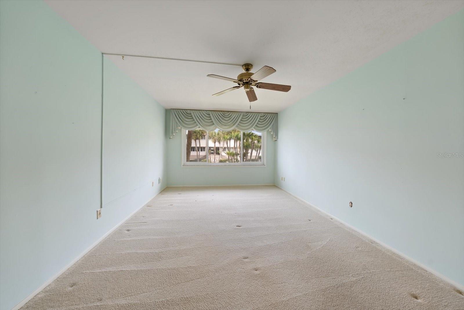 Image 23 of 53 For 100 Bluff View Drive 114a