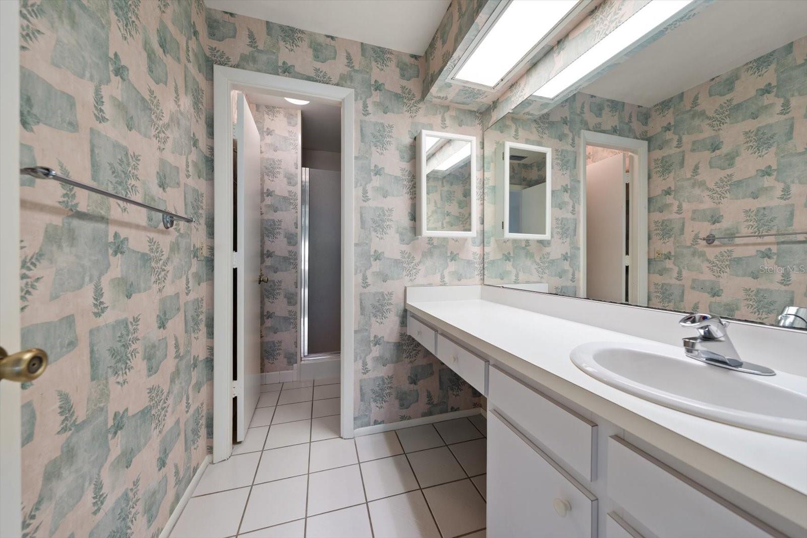 Image 24 of 53 For 100 Bluff View Drive 114a