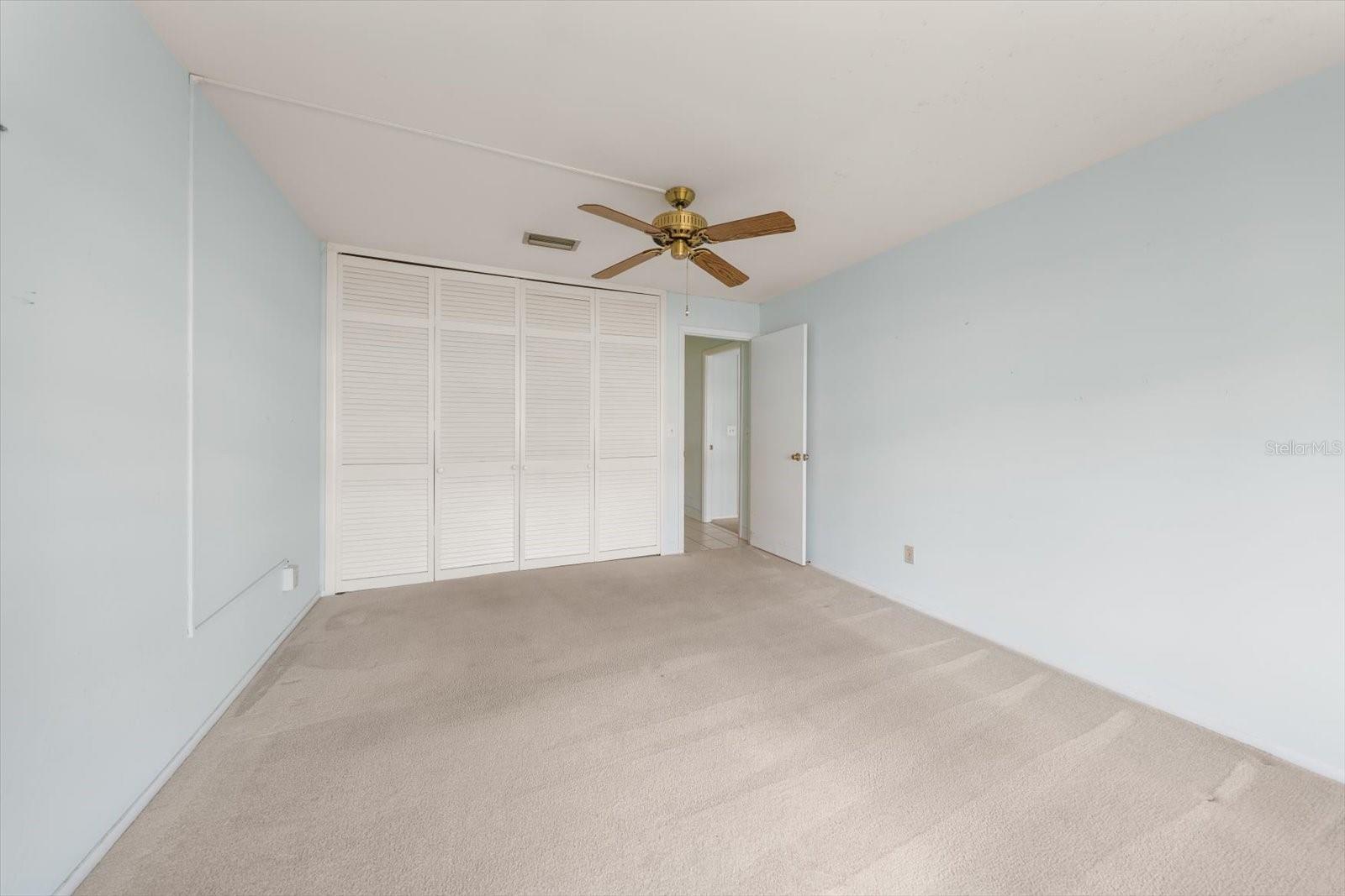 Image 32 of 53 For 100 Bluff View Drive 114a