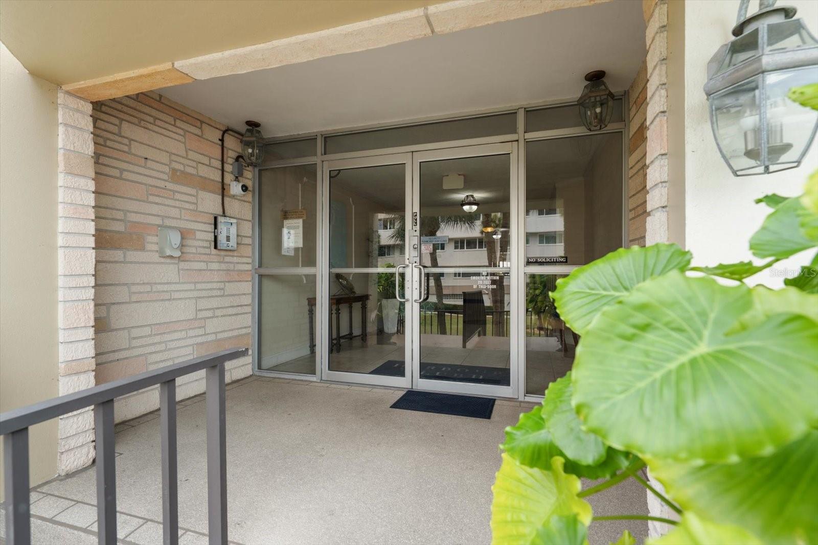 Image 38 of 53 For 100 Bluff View Drive 114a