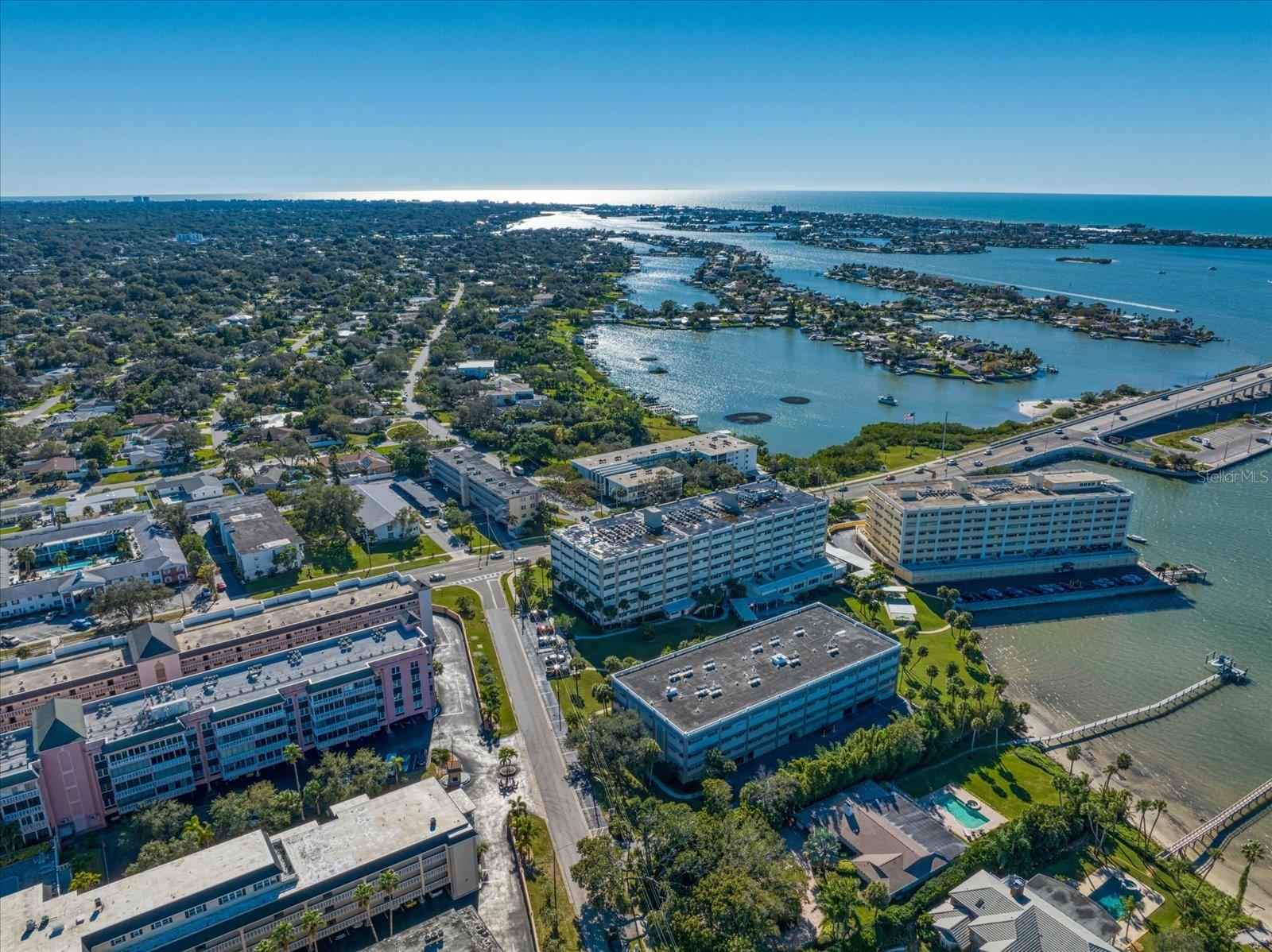 Image 41 of 53 For 100 Bluff View Drive 114a