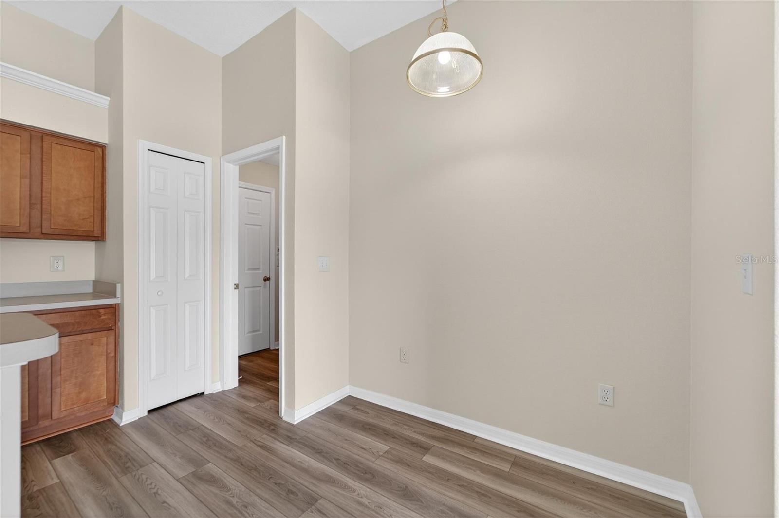 Image 14 of 35 For 2454 Harrison Place Boulevard