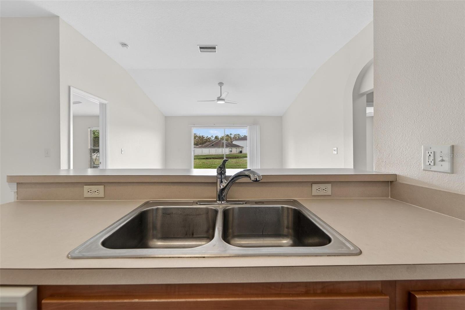 Image 15 of 35 For 2454 Harrison Place Boulevard