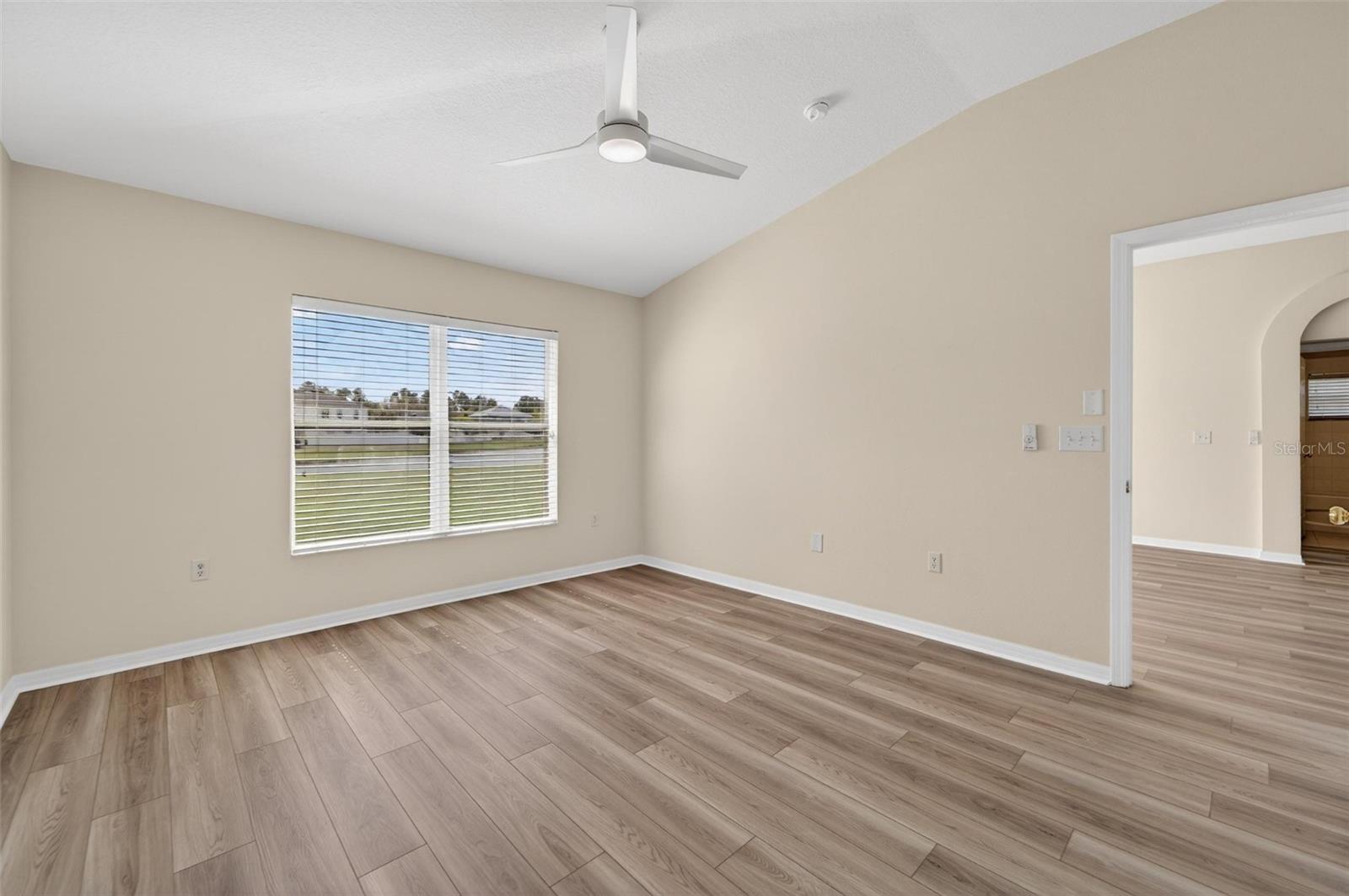 Image 21 of 35 For 2454 Harrison Place Boulevard