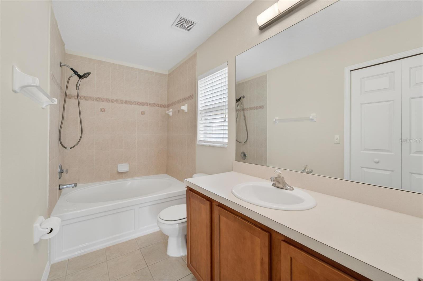 Image 24 of 35 For 2454 Harrison Place Boulevard